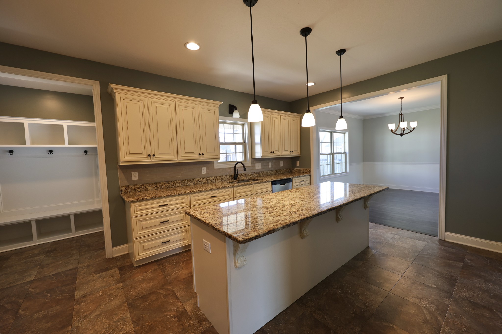 309 Ellington Dr