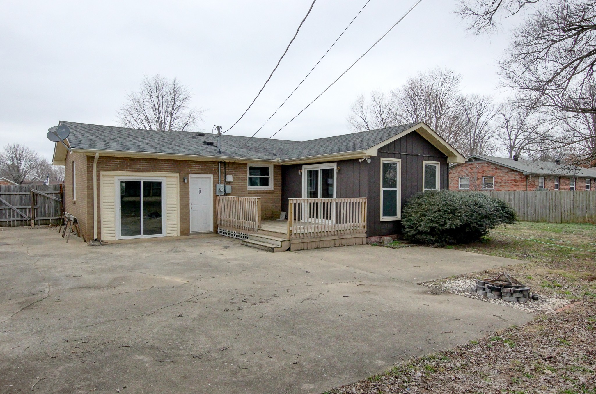 126 Forest Hills Dr