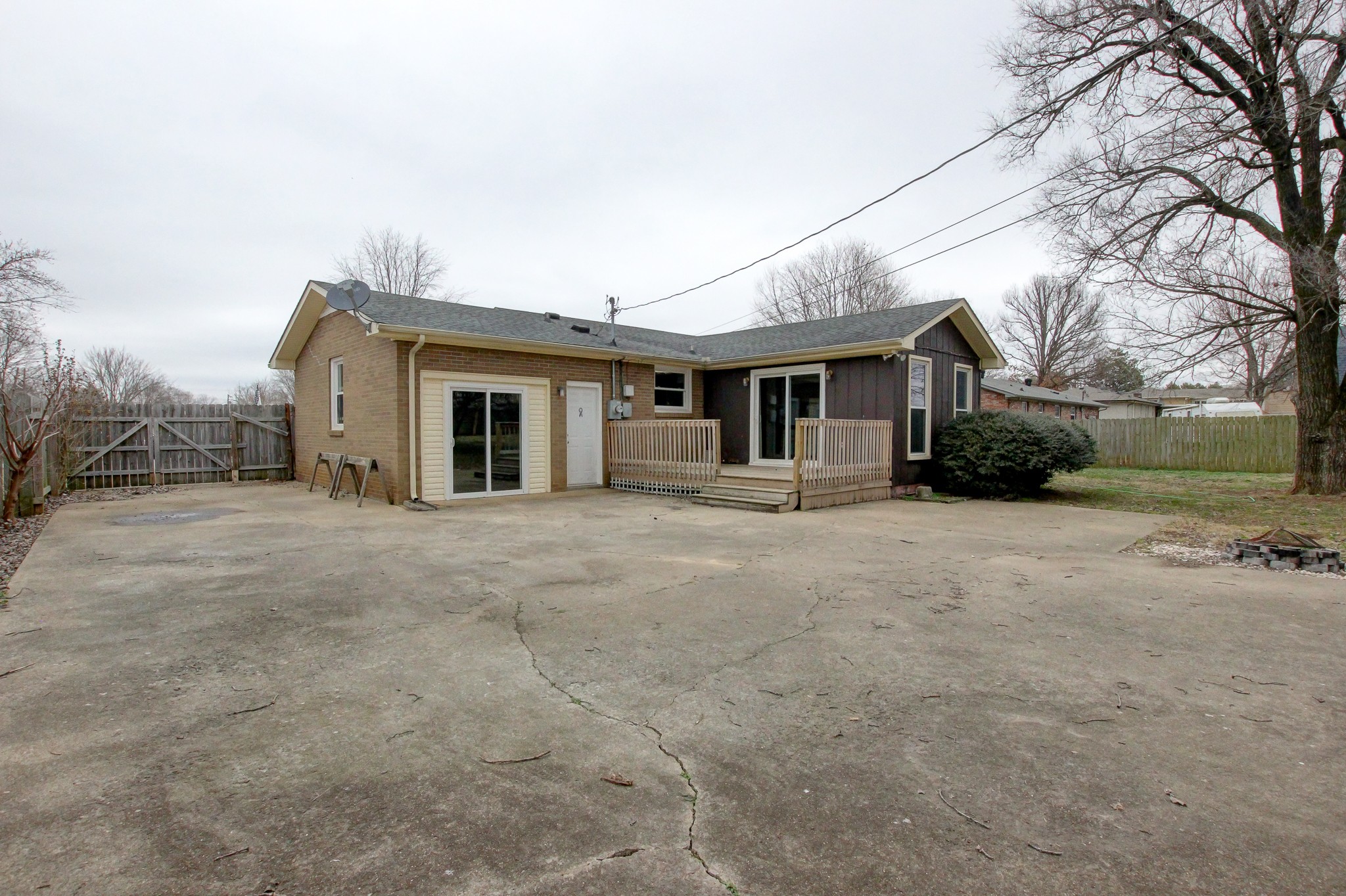 126 Forest Hills Dr