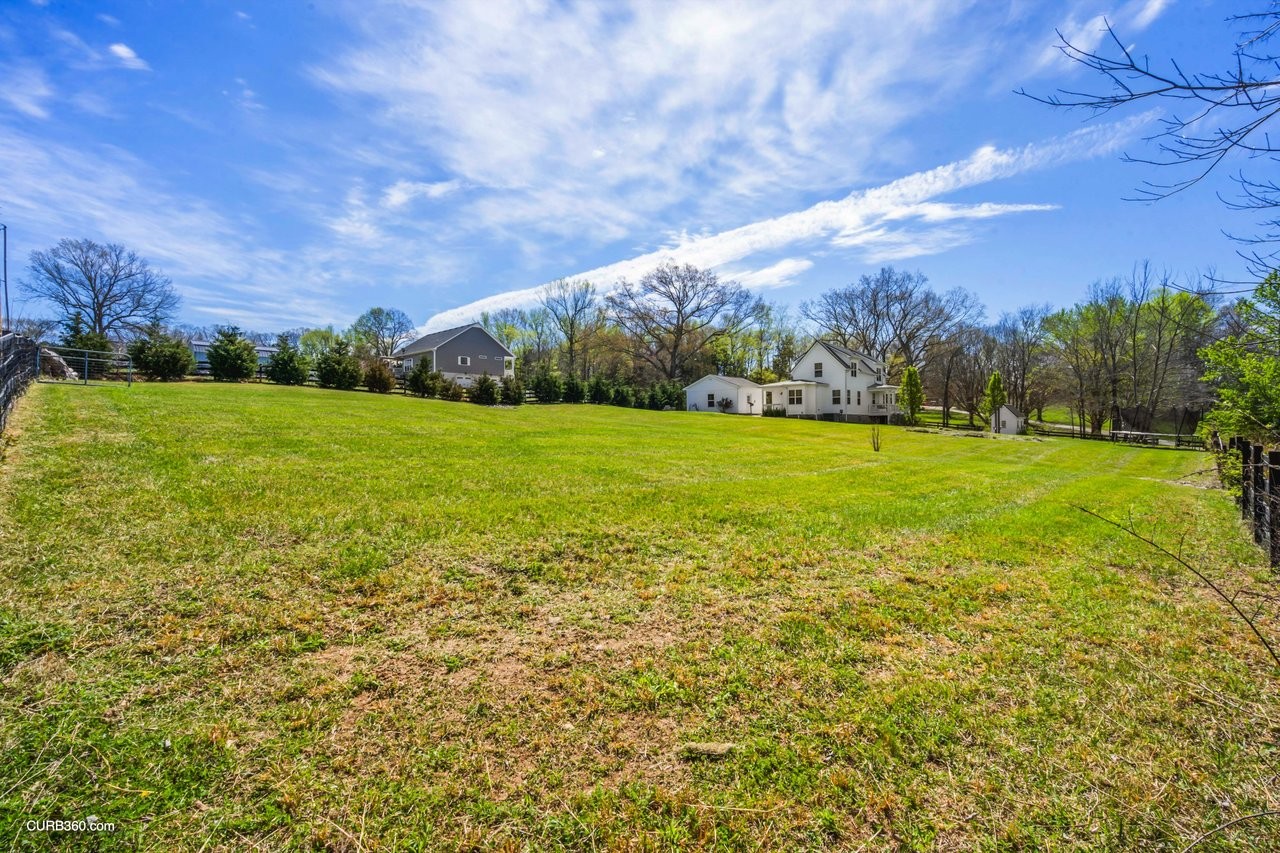 6107 Williams Cir