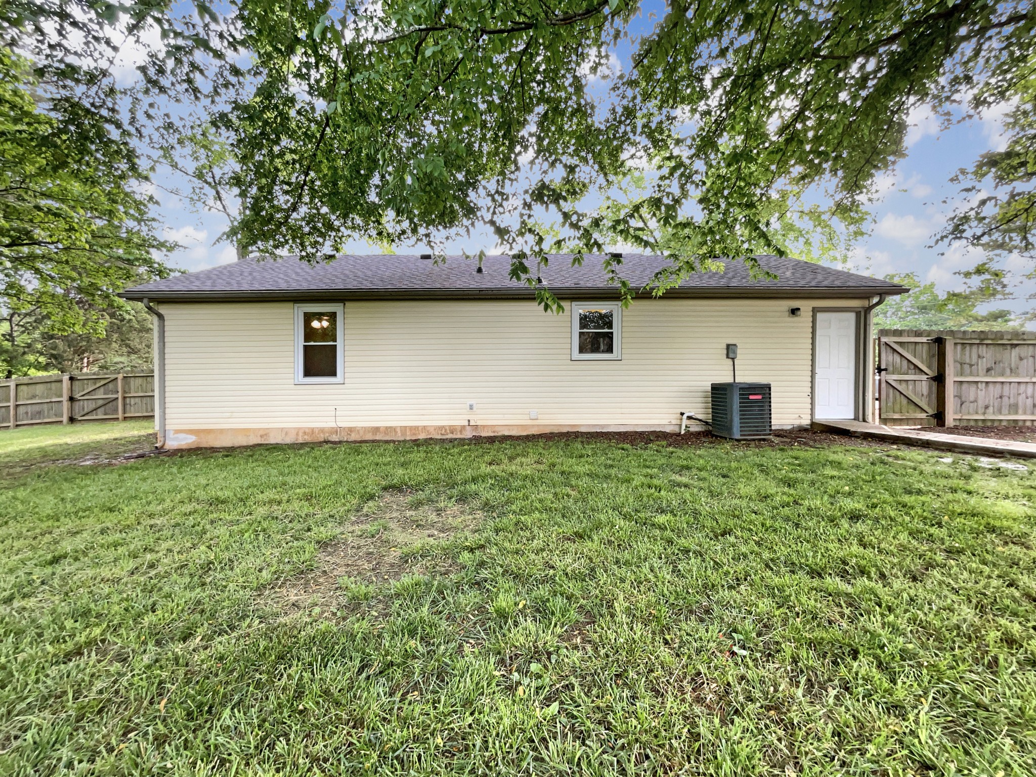 2139 River Rd