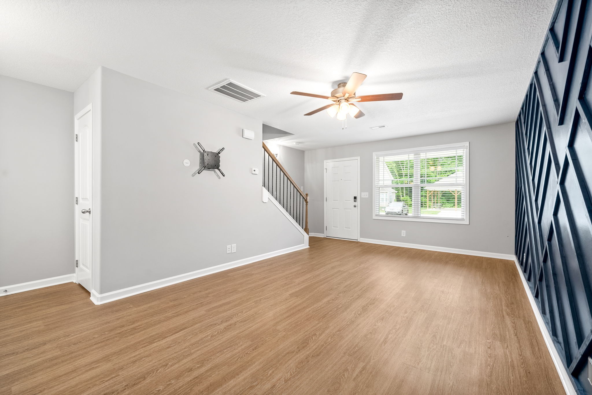 230 Woodland Valley Ln