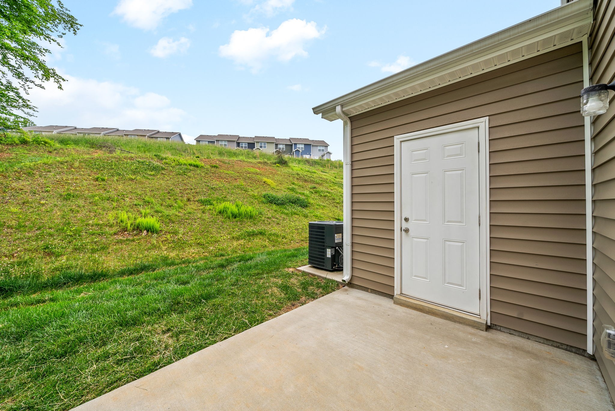230 Woodland Valley Ln