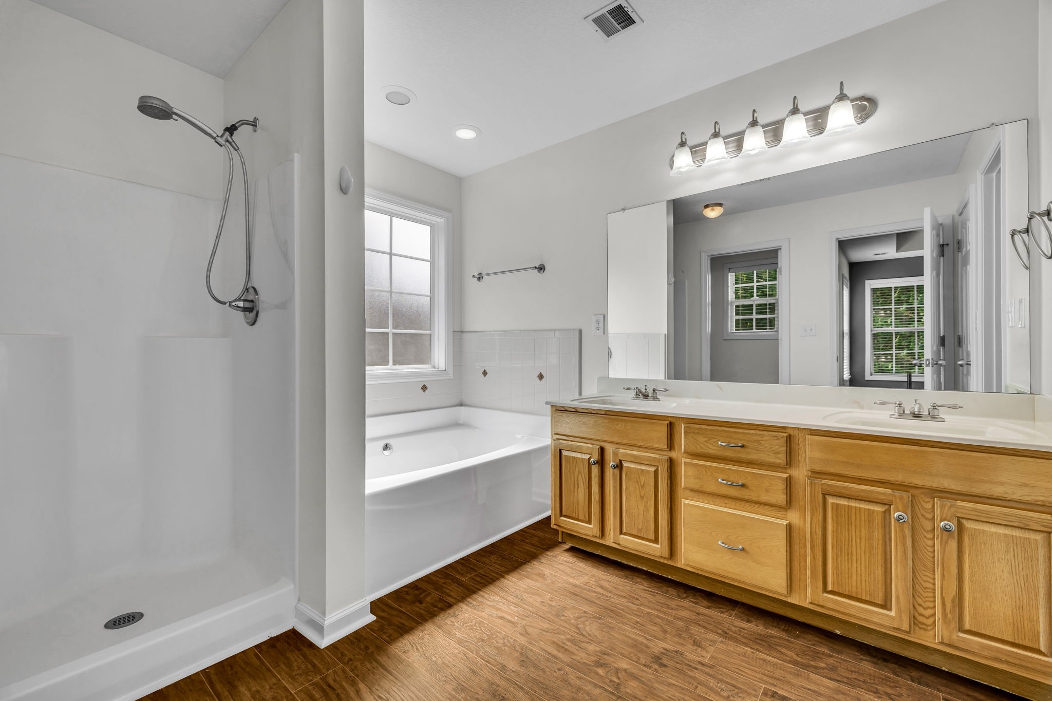 2701 Hidden Ridge Ct