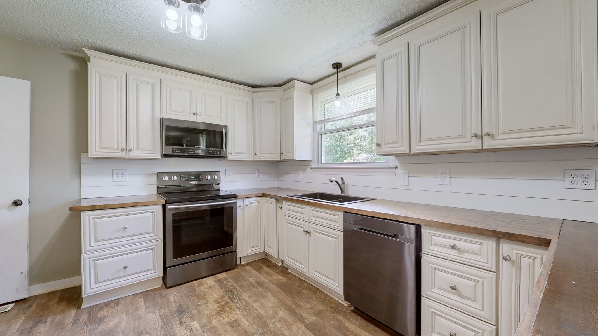 538 Paula Dr