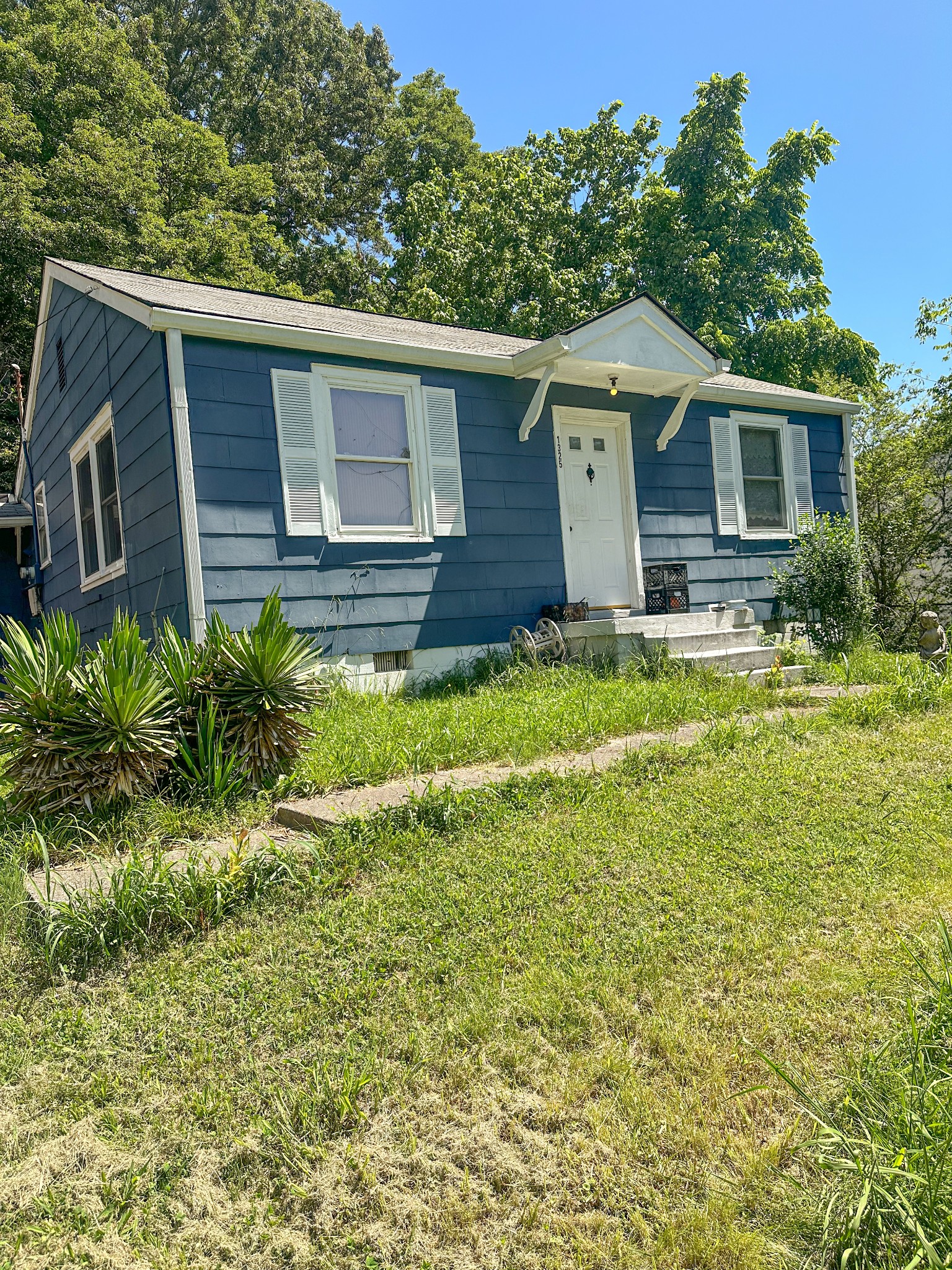 1325 Moss Rose Rd