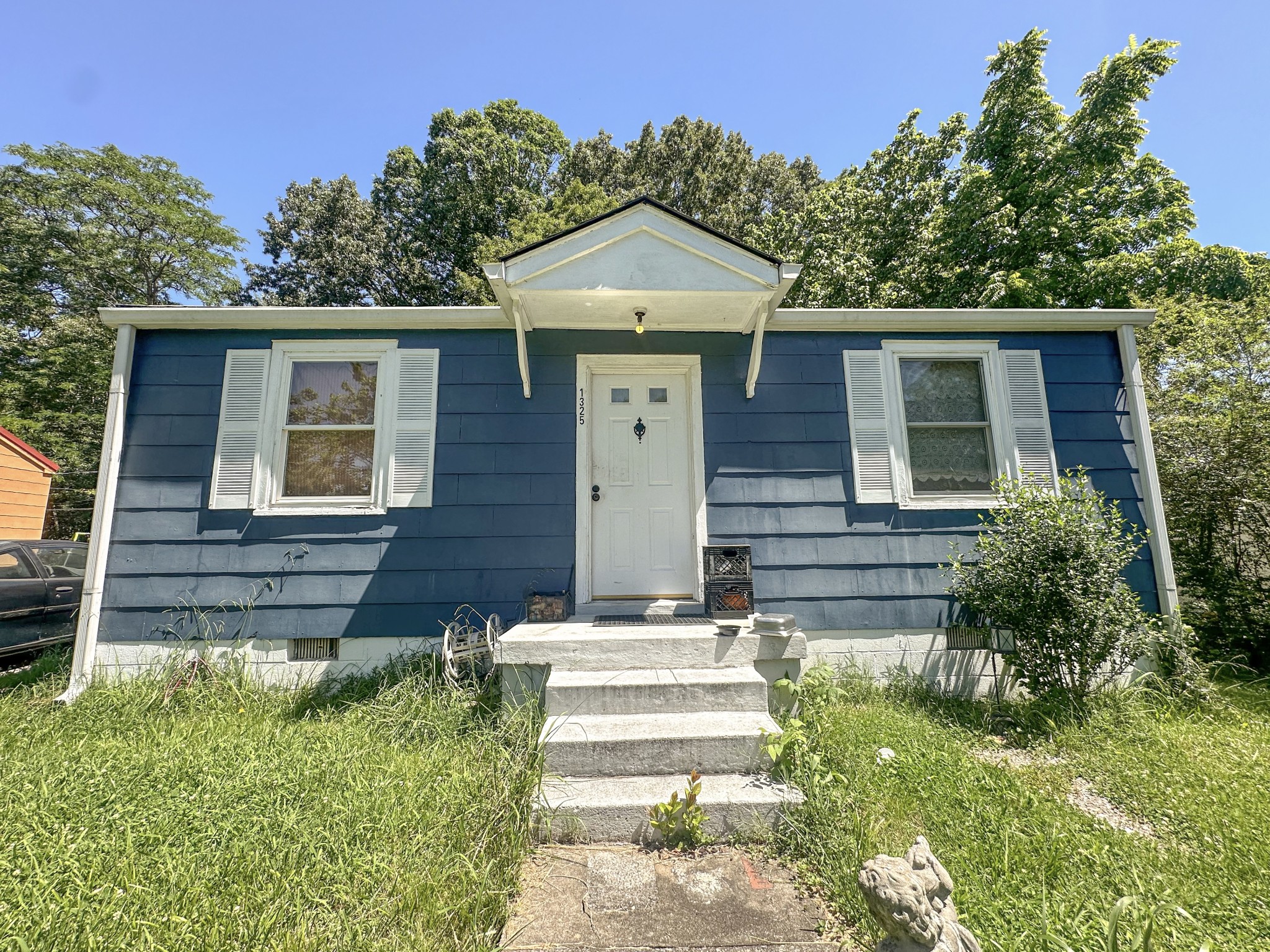 1325 Moss Rose Rd