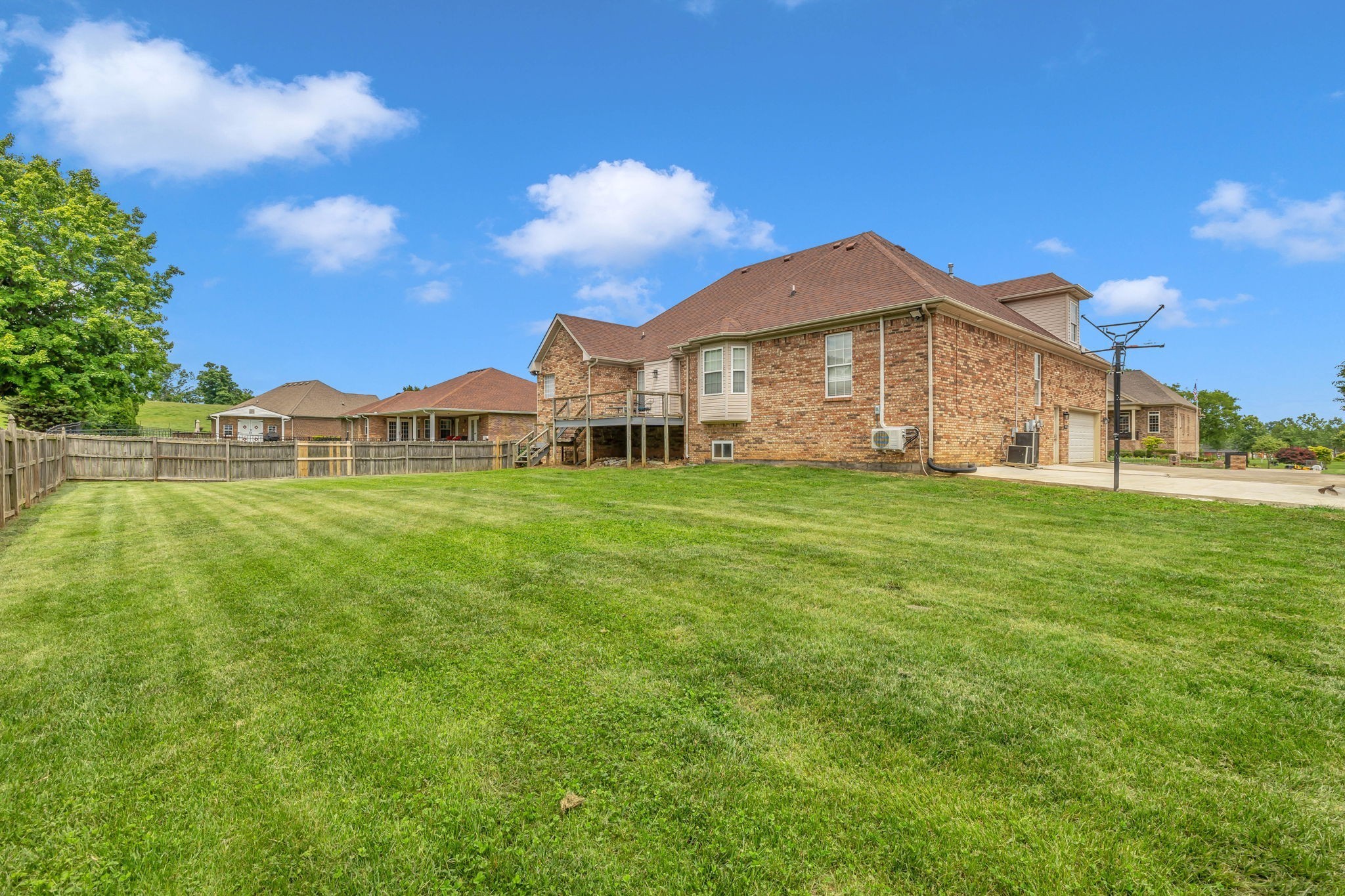 4268 N Woodstock Dr