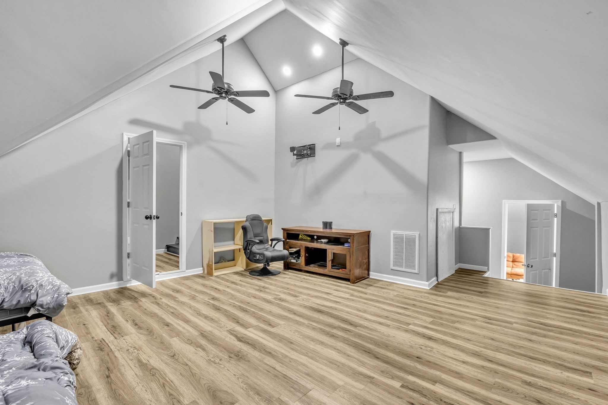 4268 N Woodstock Dr