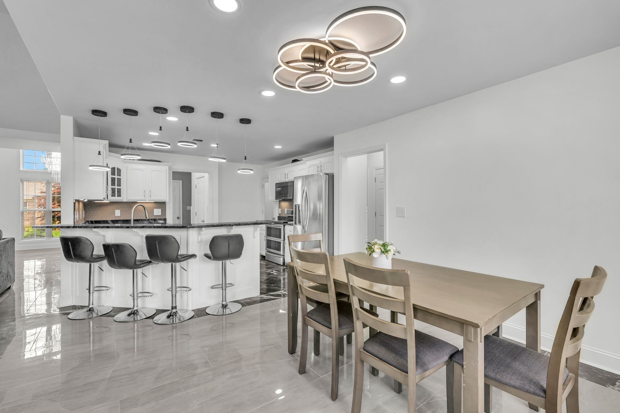 4268 N Woodstock Dr