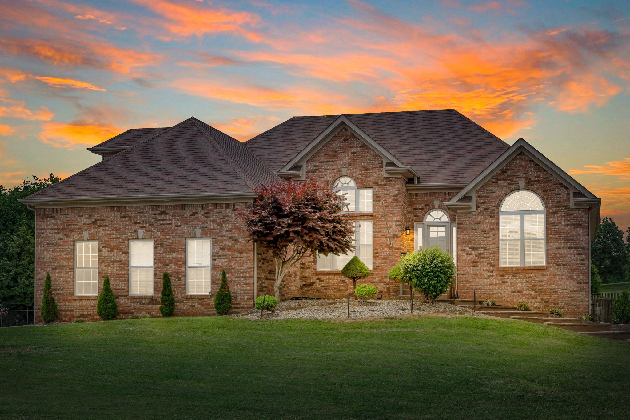 4268 N Woodstock Dr