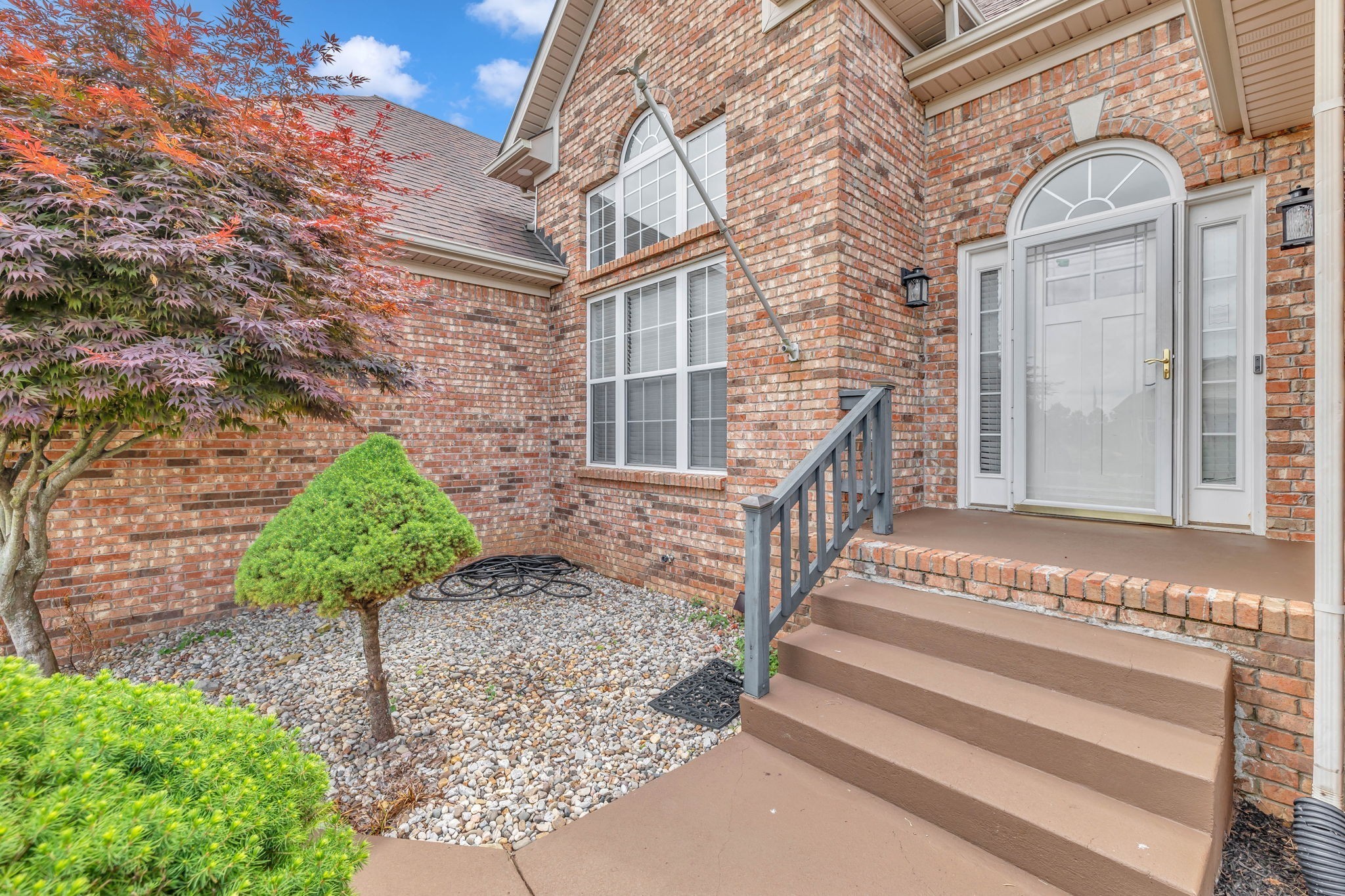 4268 N Woodstock Dr