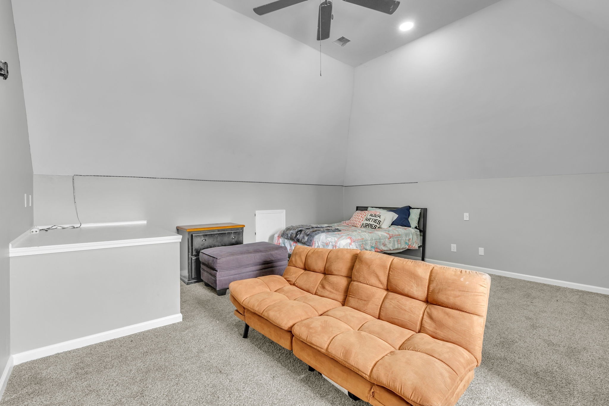 4268 N Woodstock Dr