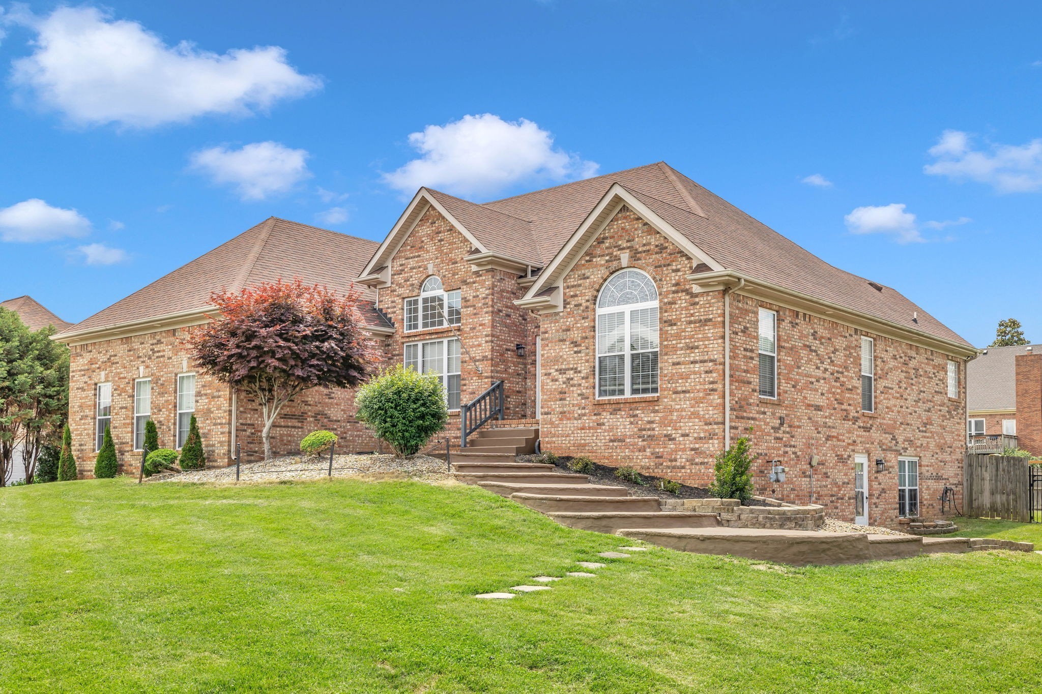 4268 N Woodstock Dr