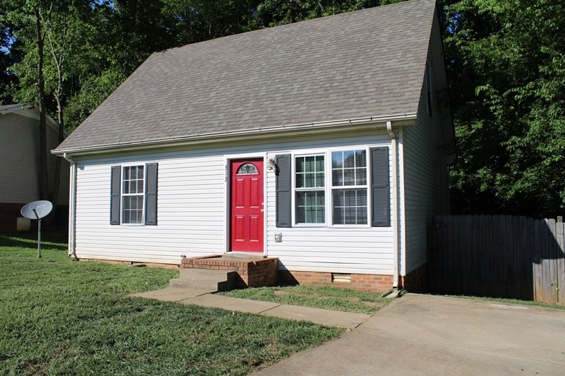 313 Lafayette Point Cir