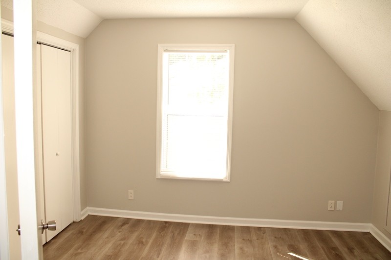 313 Lafayette Point Cir