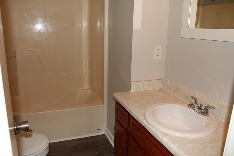 313 Lafayette Point Cir