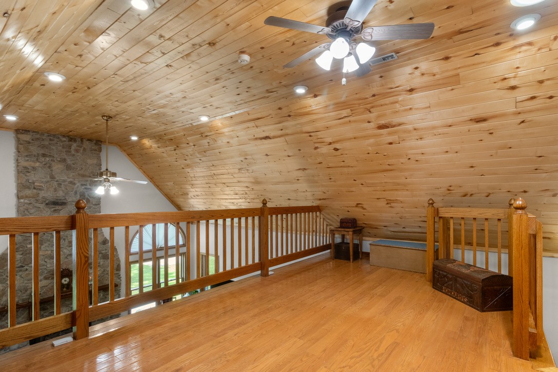 930 Roberts Rd