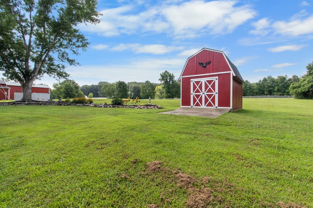 930 Roberts Rd