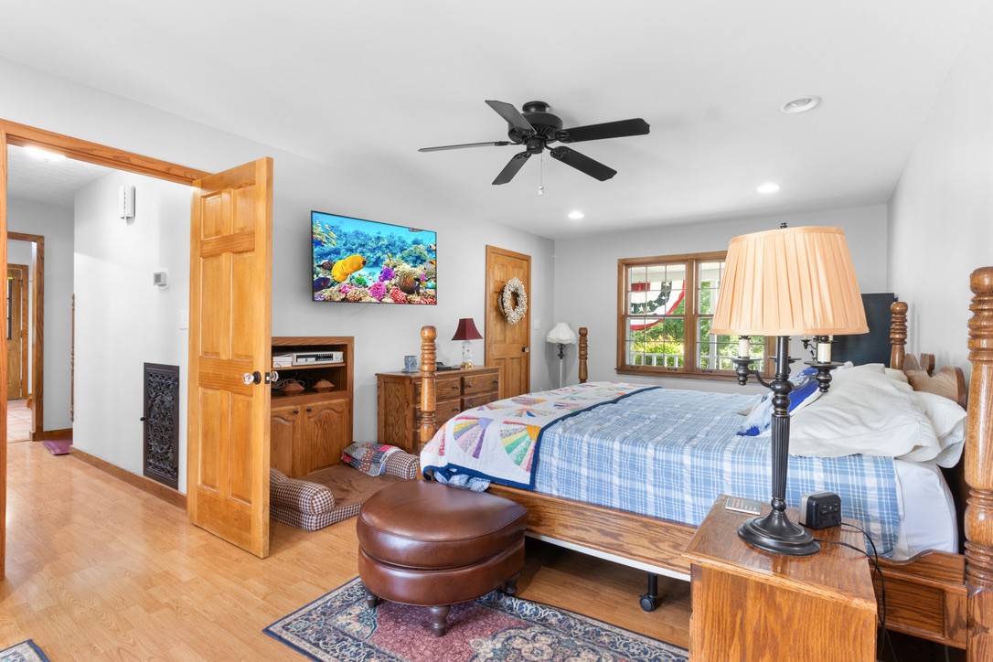 930 Roberts Rd