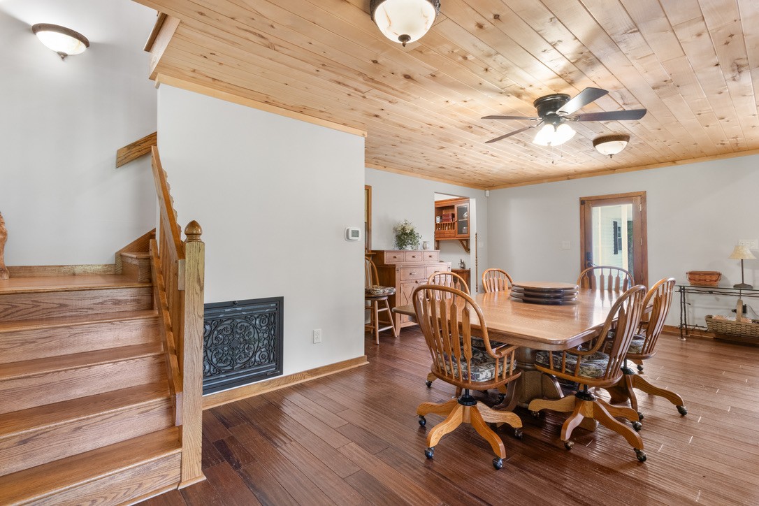 930 Roberts Rd