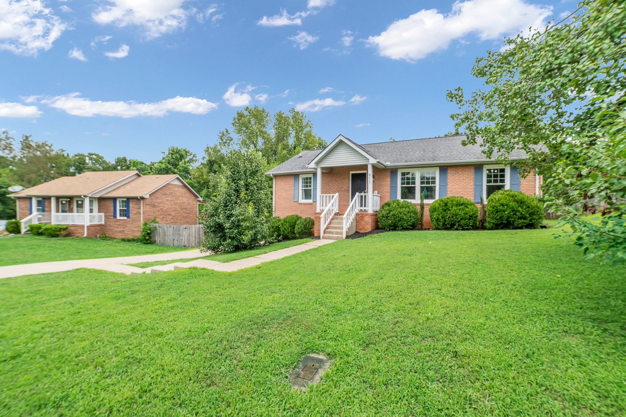911 Lindsey Dr