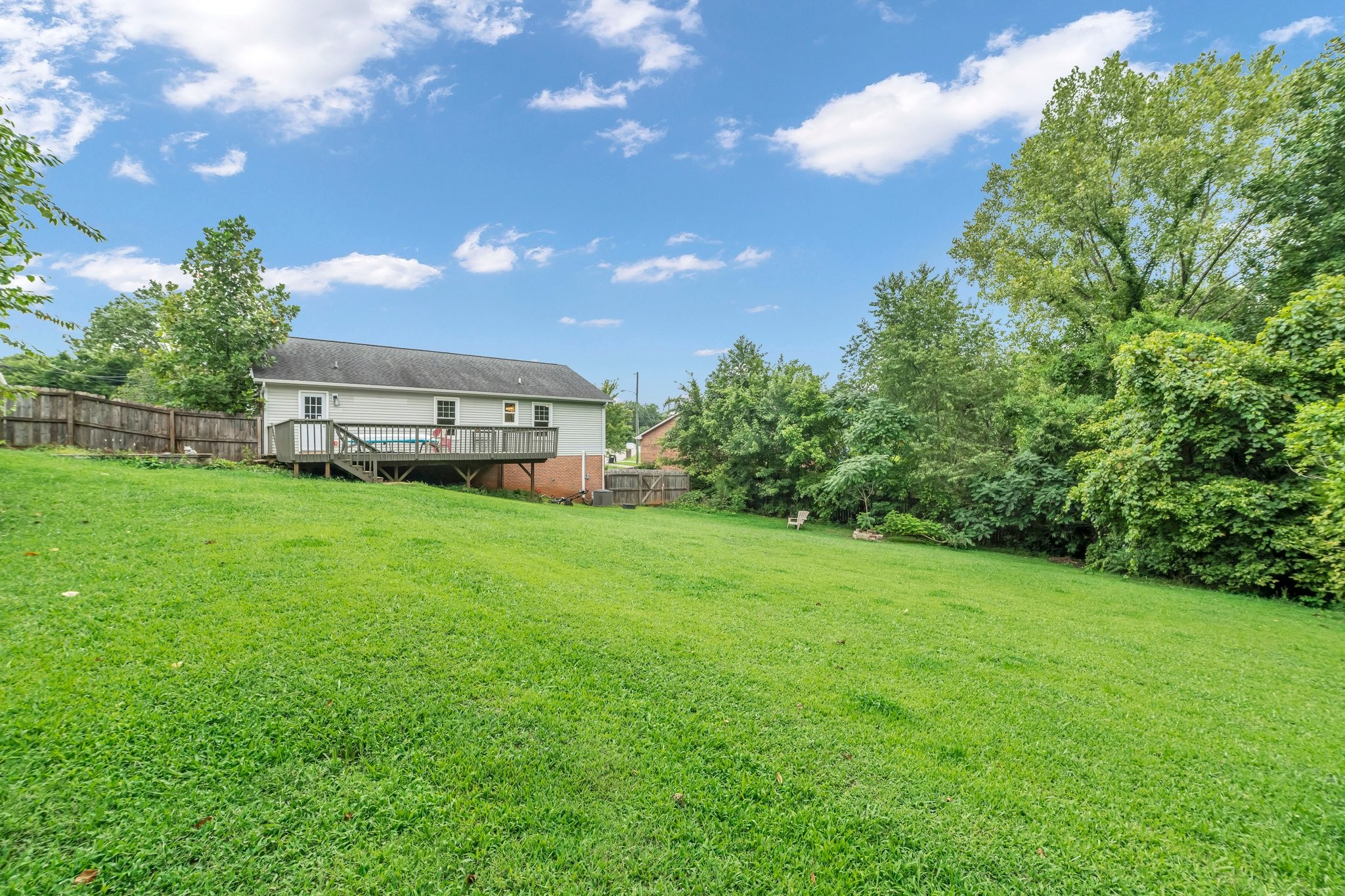 911 Lindsey Dr