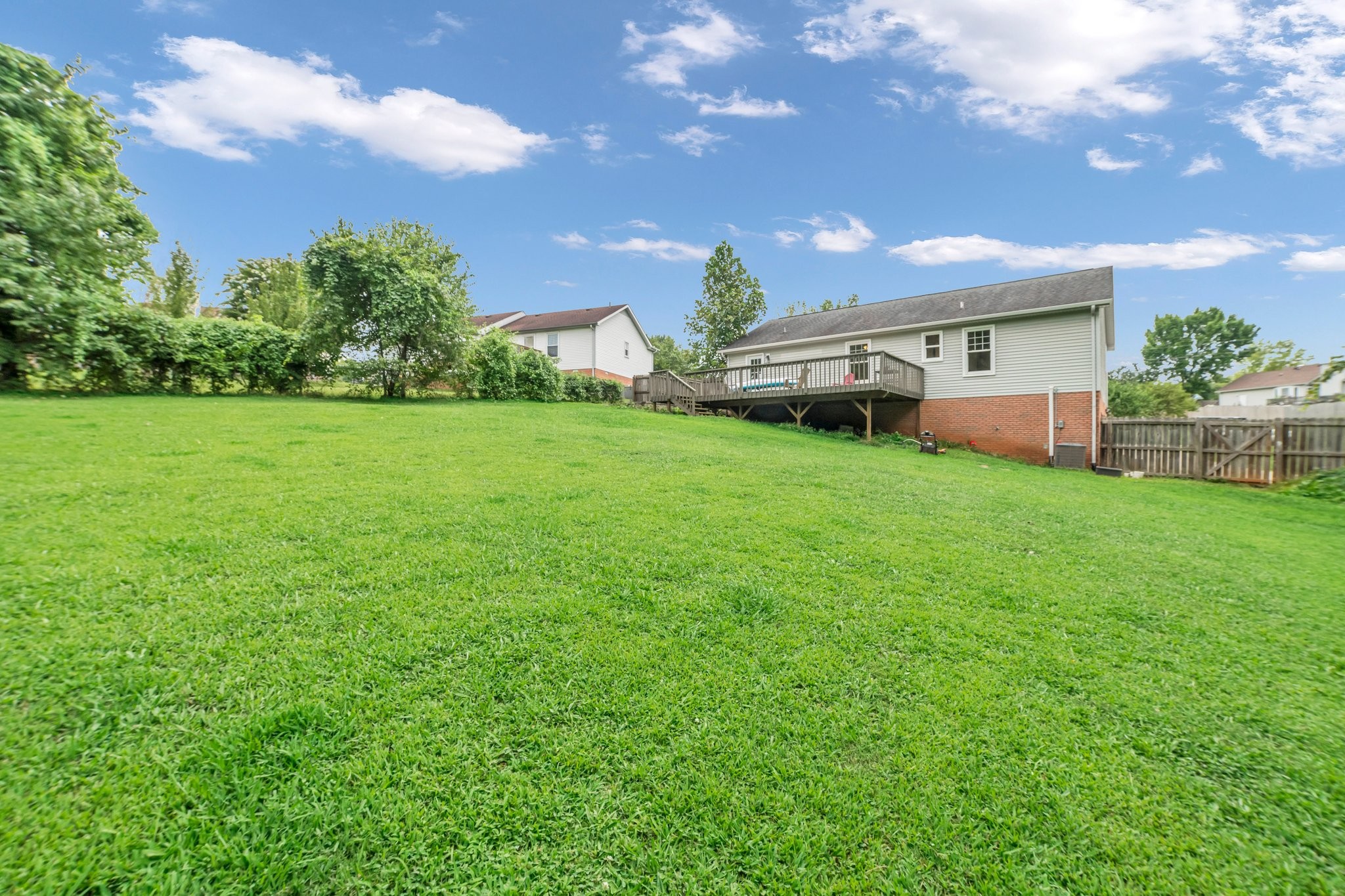 911 Lindsey Dr