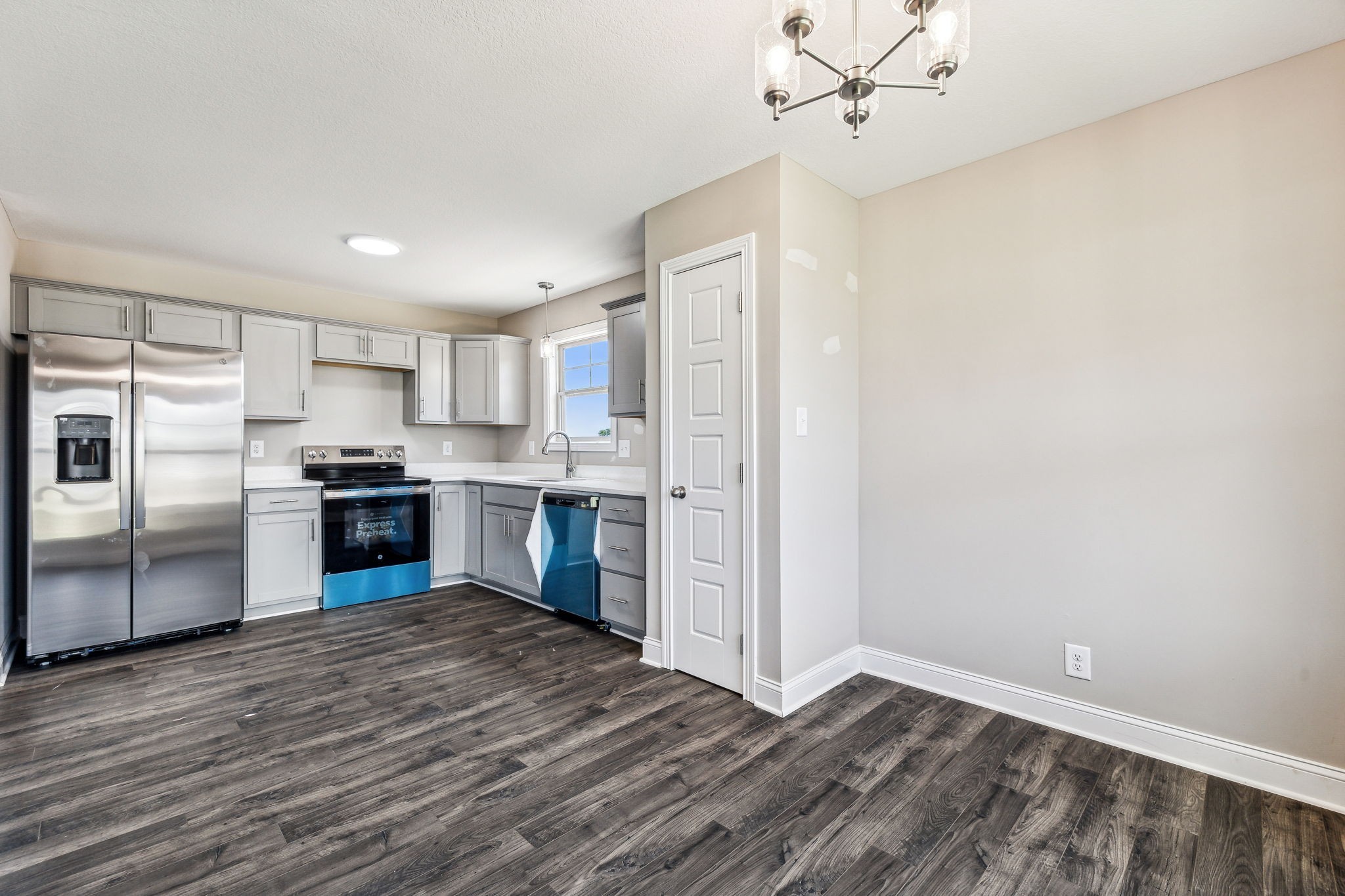 872 Macon Ln