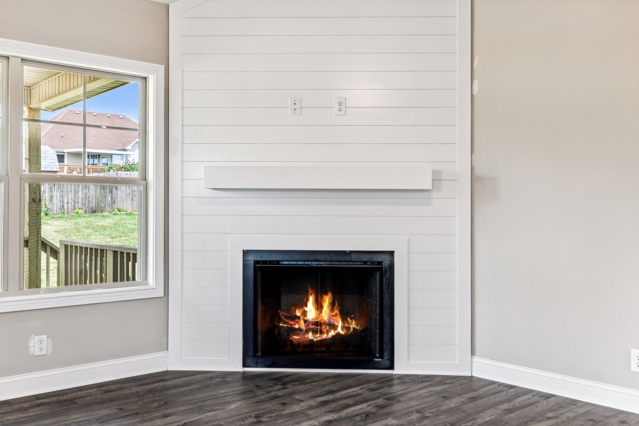 872 Macon Ln