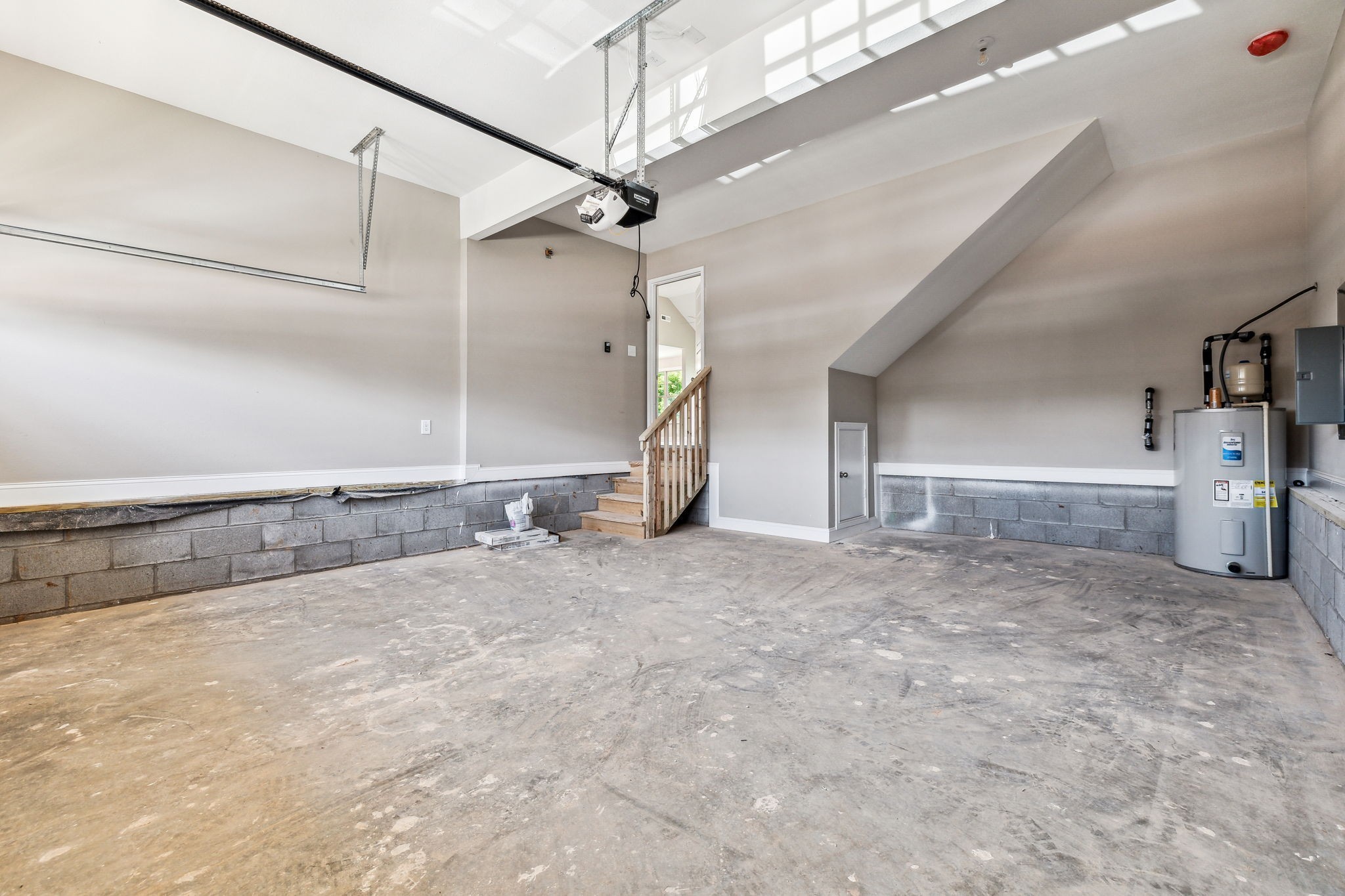 872 Macon Ln