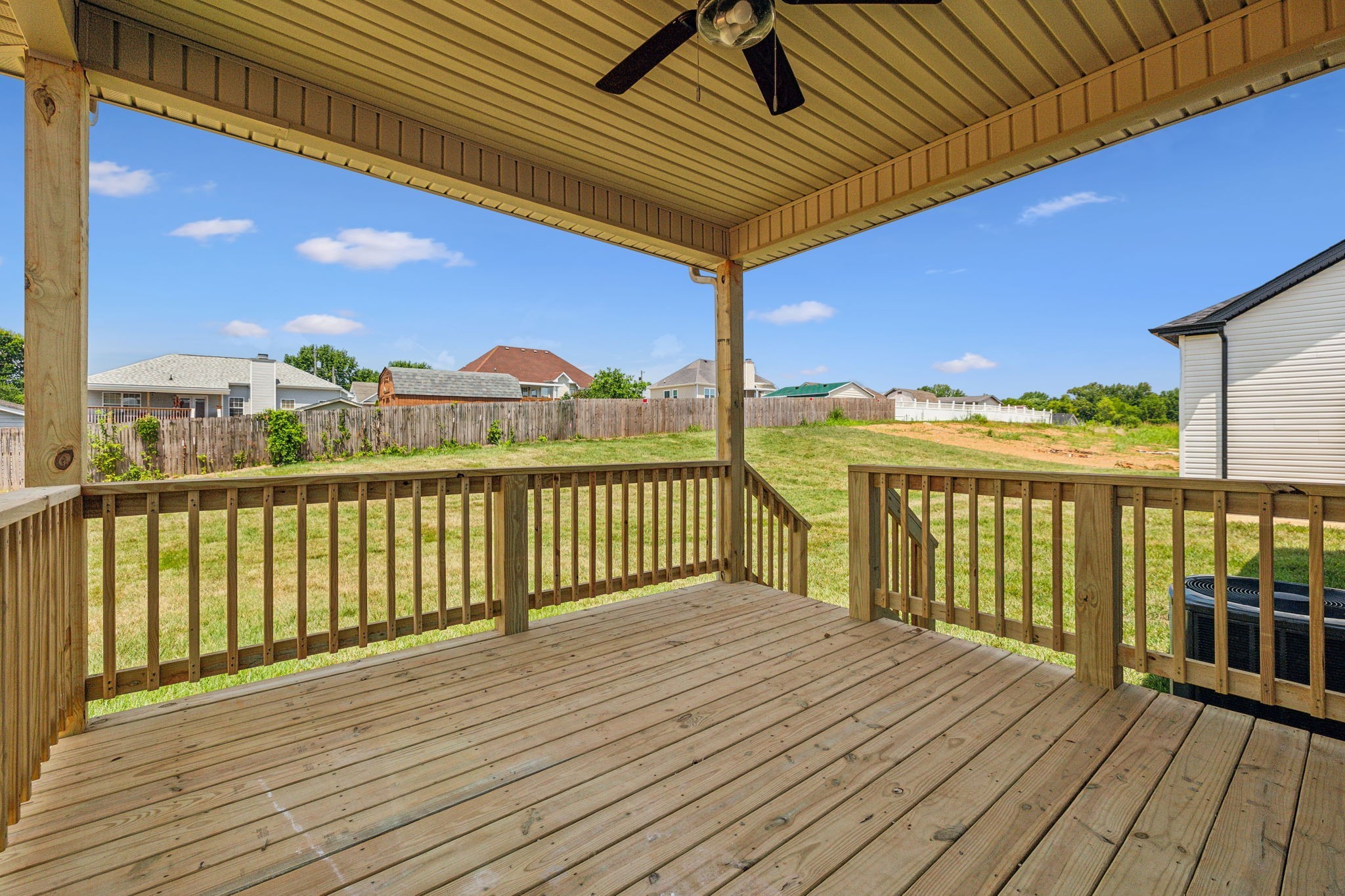 872 Macon Ln