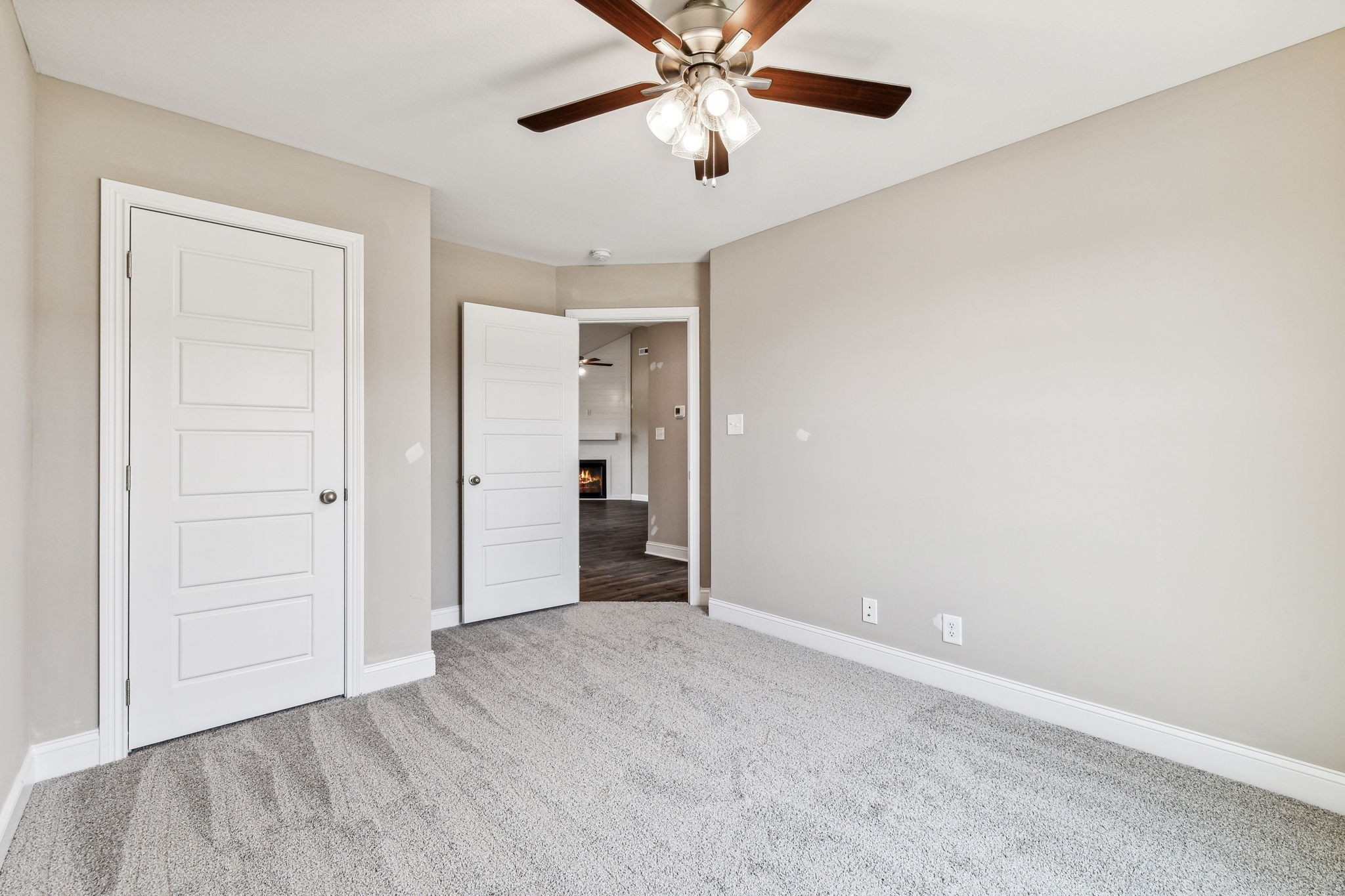 872 Macon Ln