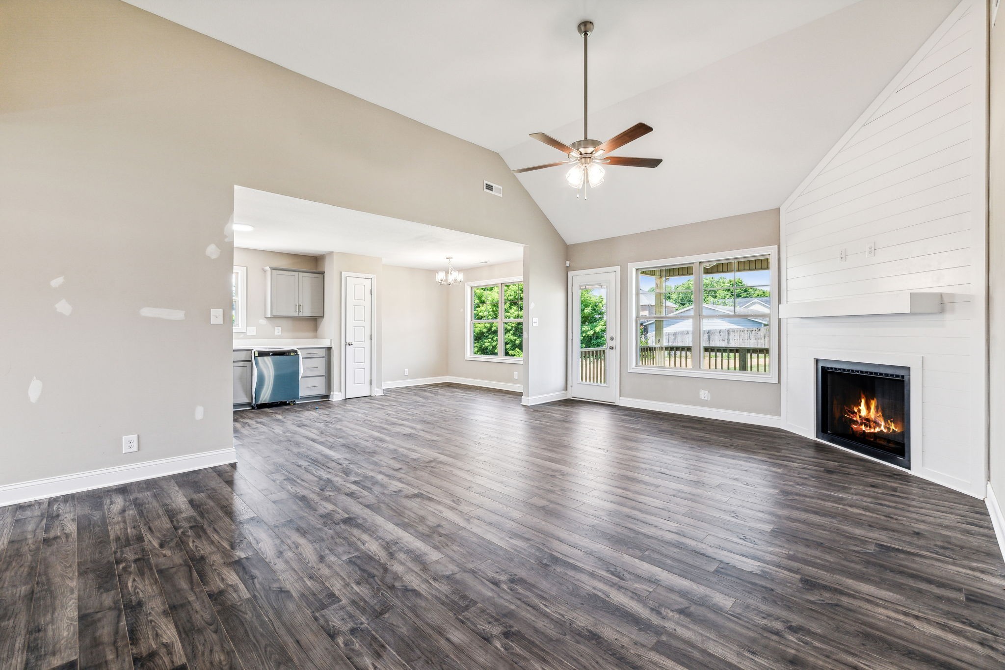 872 Macon Ln