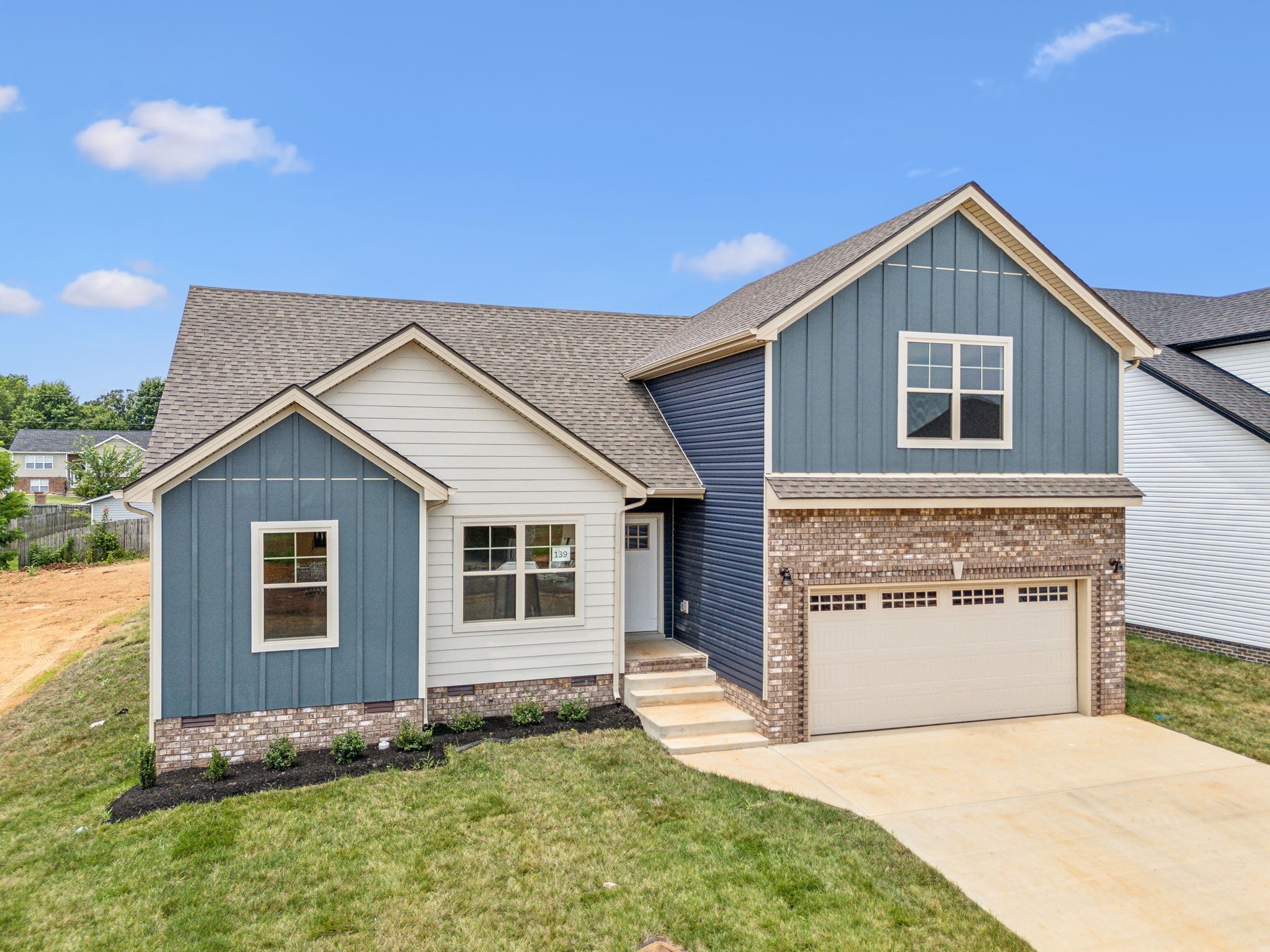 872 Macon Ln