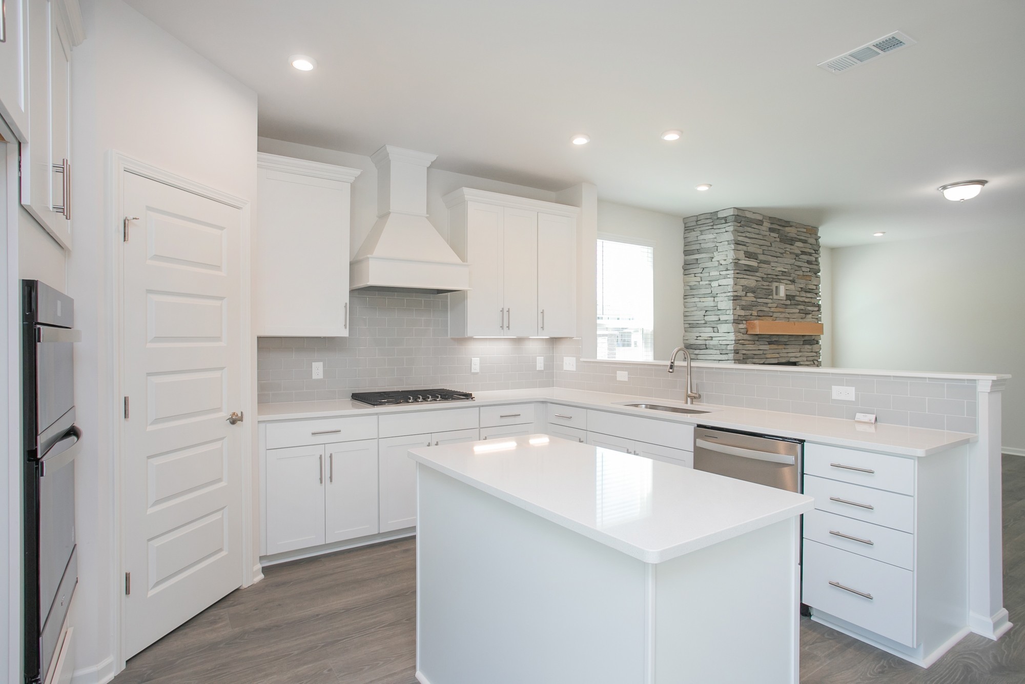 1009 Laural Valley Lane
