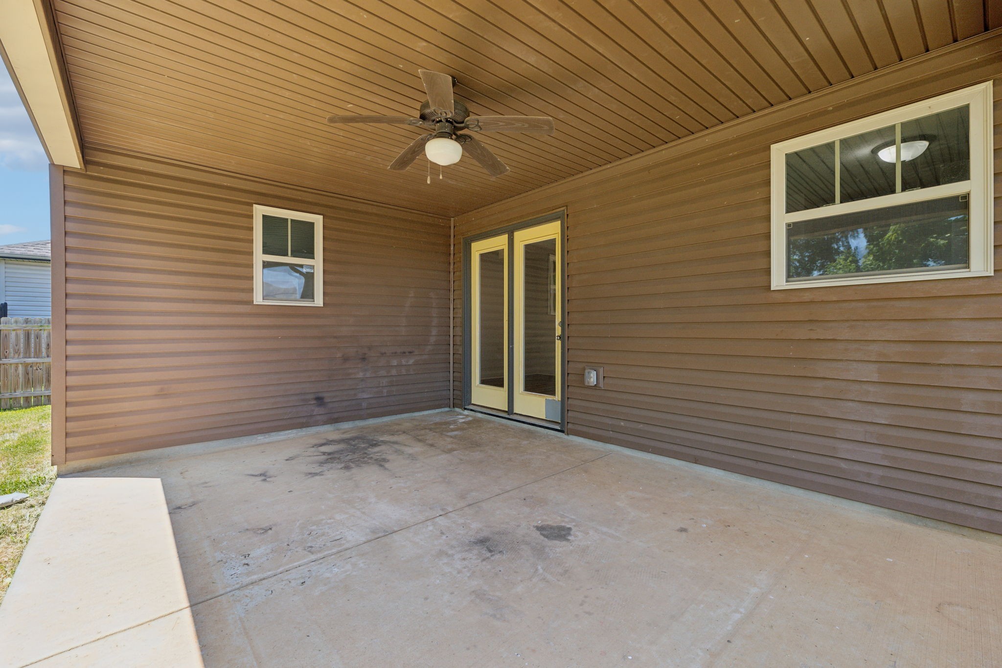 1262 Eagles View Dr