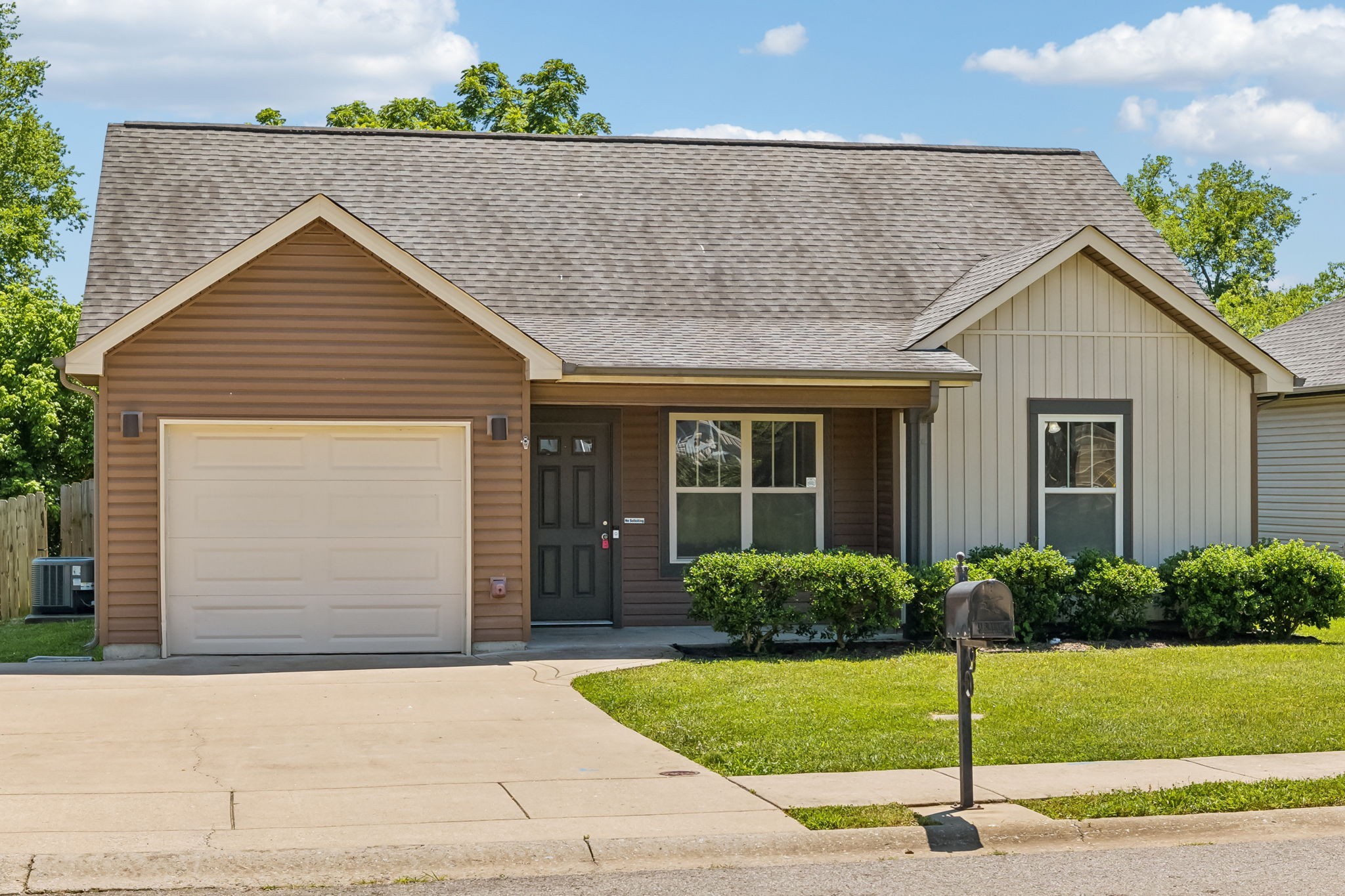 1262 Eagles View Dr