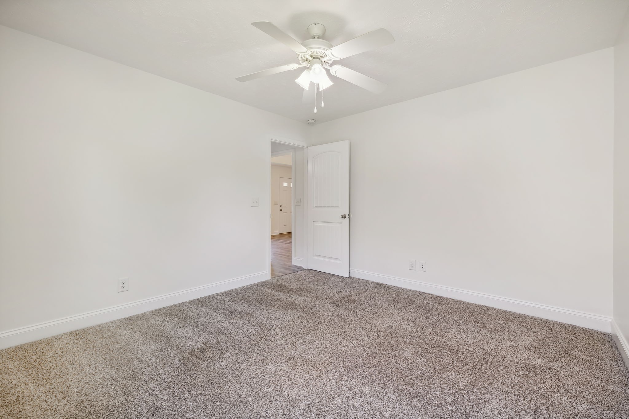 1262 Eagles View Dr
