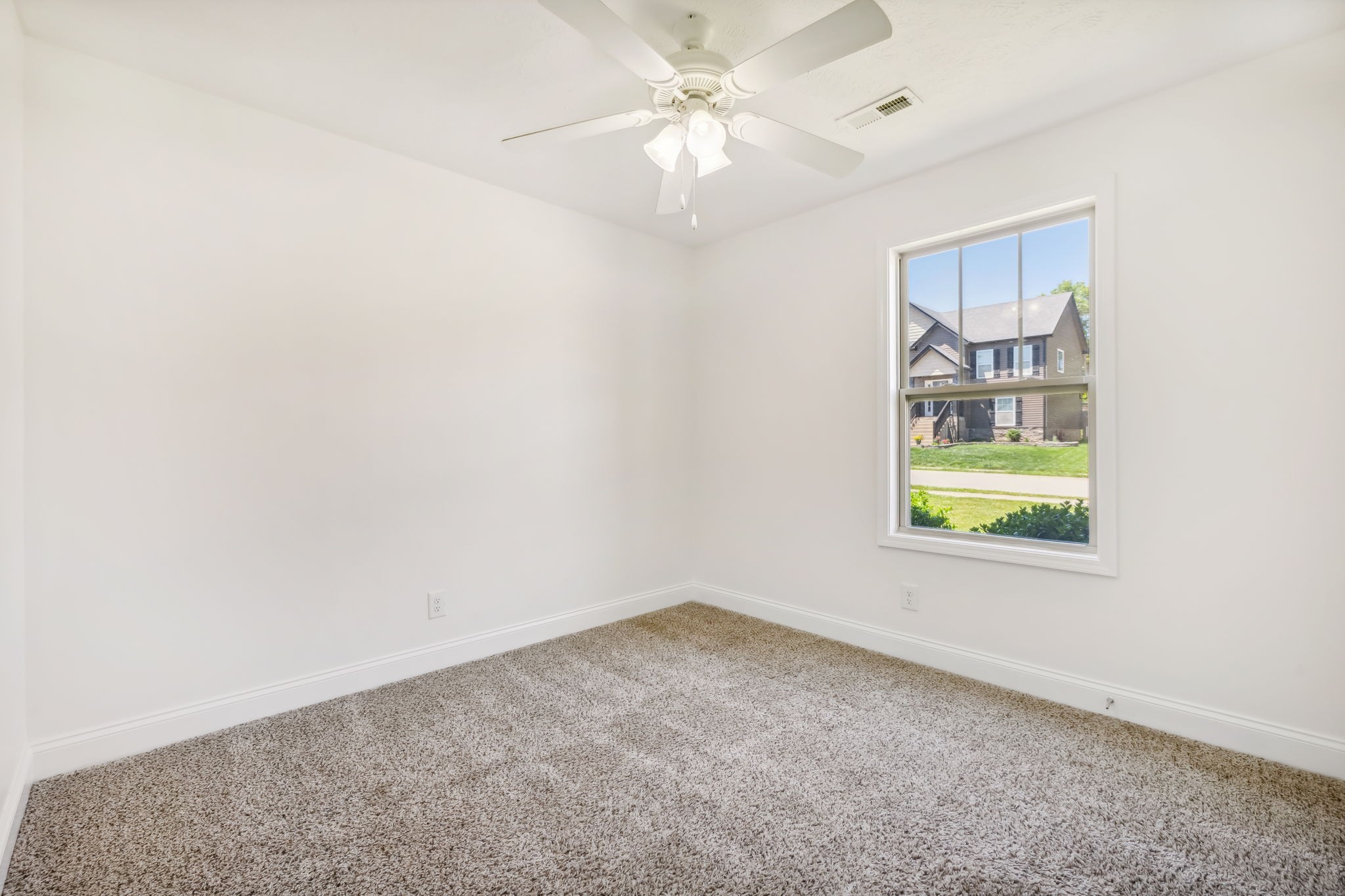 1262 Eagles View Dr