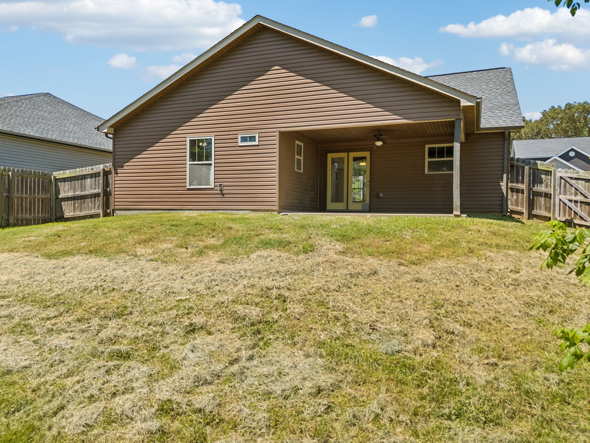 1262 Eagles View Dr