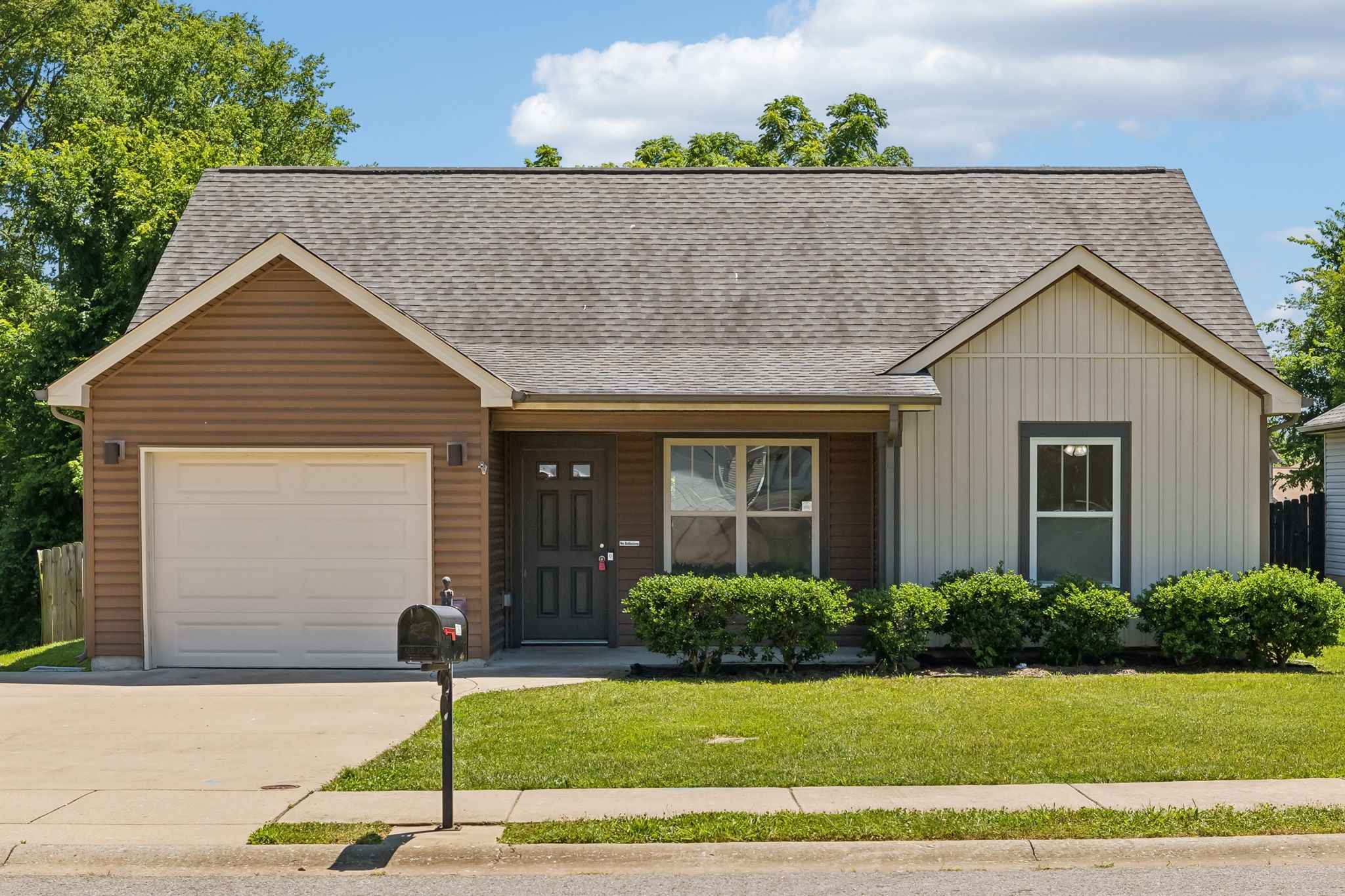1262 Eagles View Dr