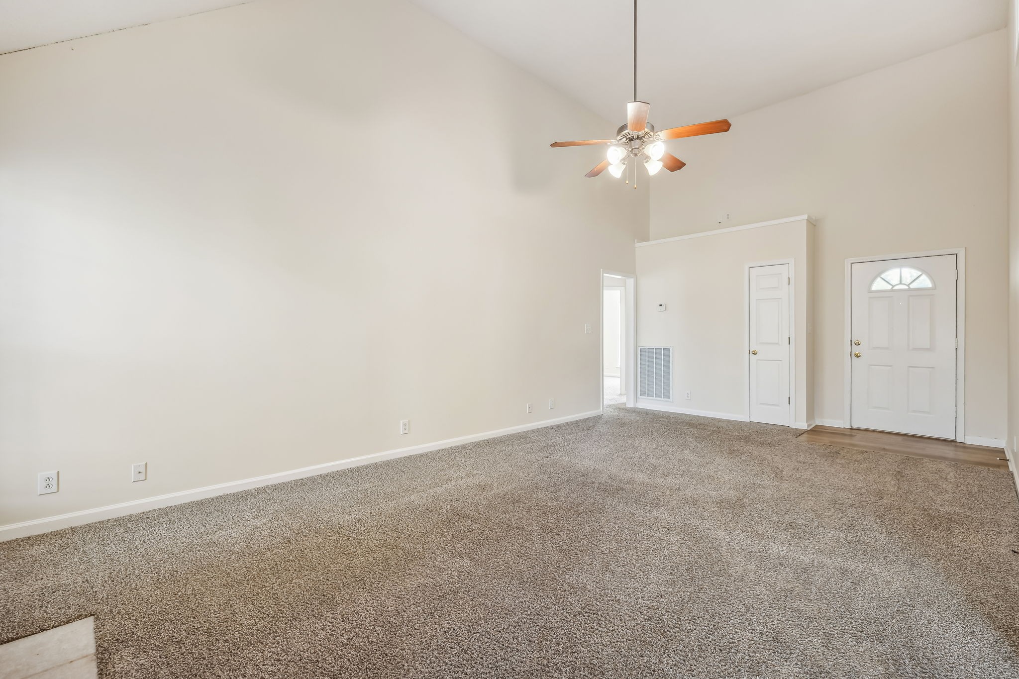 1407 Cedar Springs Cir