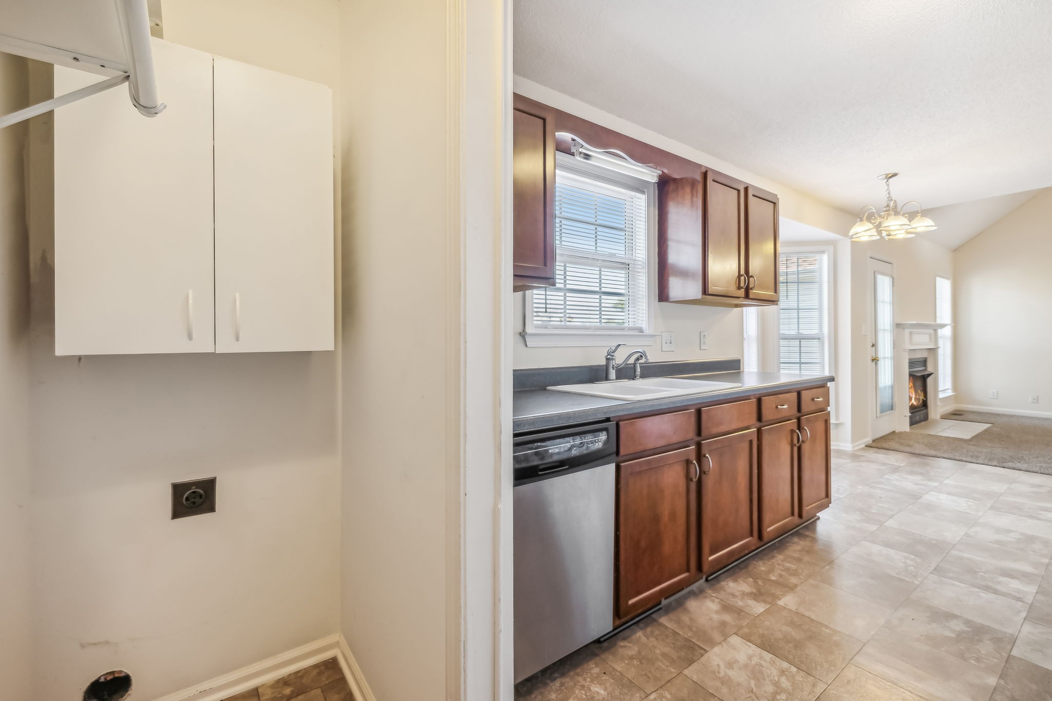 1407 Cedar Springs Cir