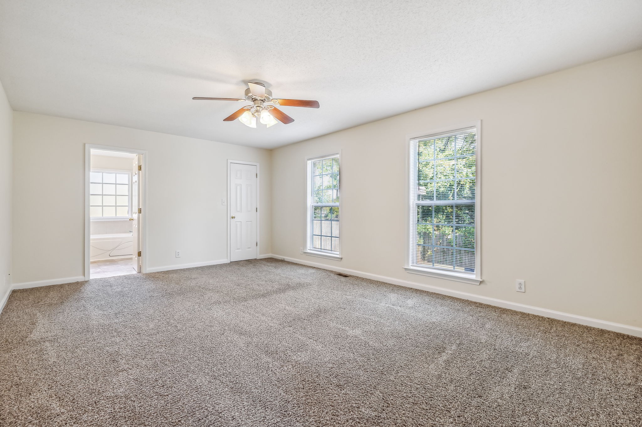 1407 Cedar Springs Cir