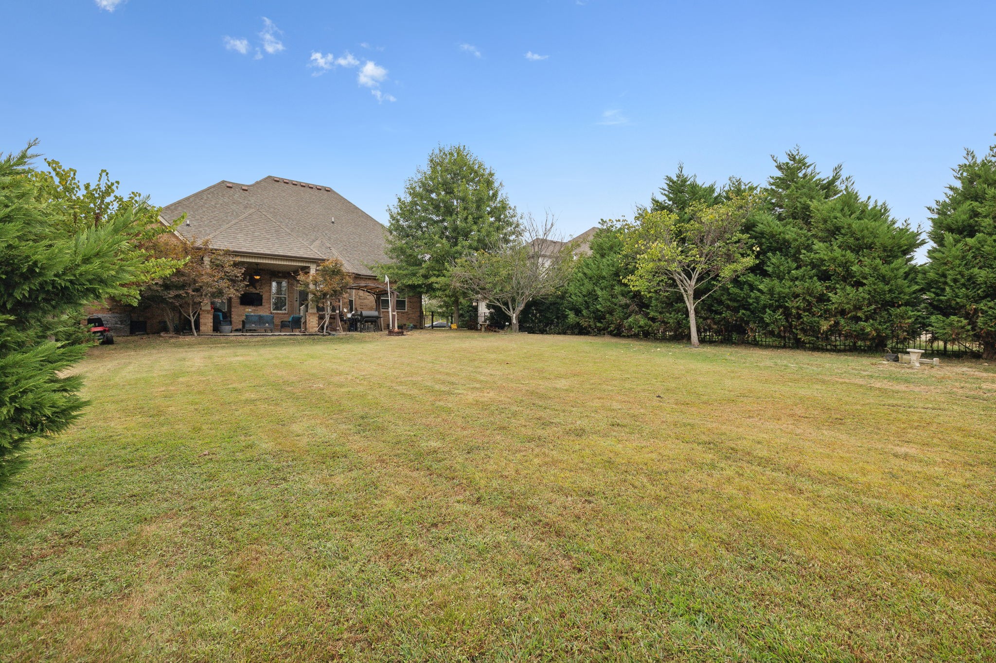 1049 Willow Cir
