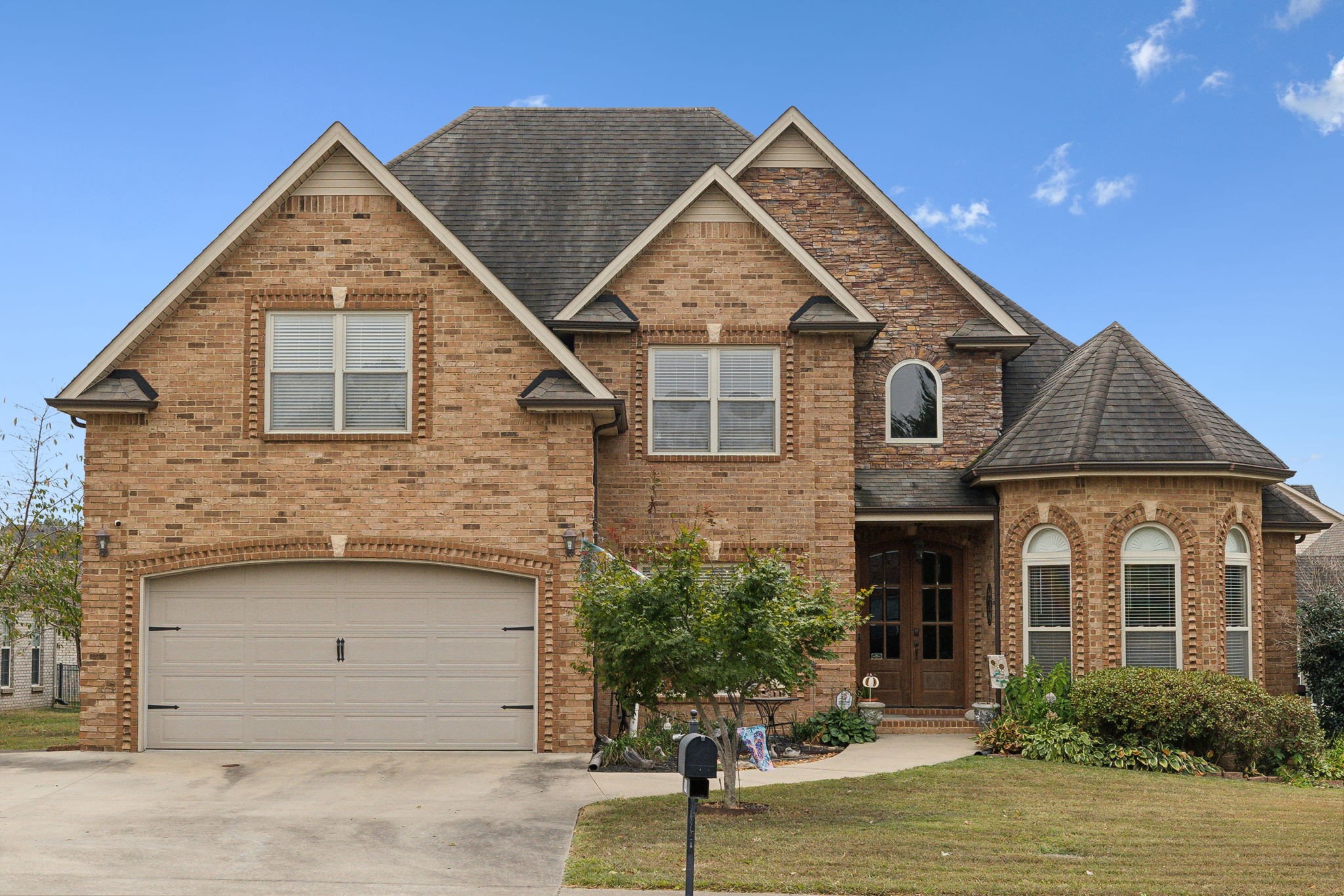 1049 Willow Cir