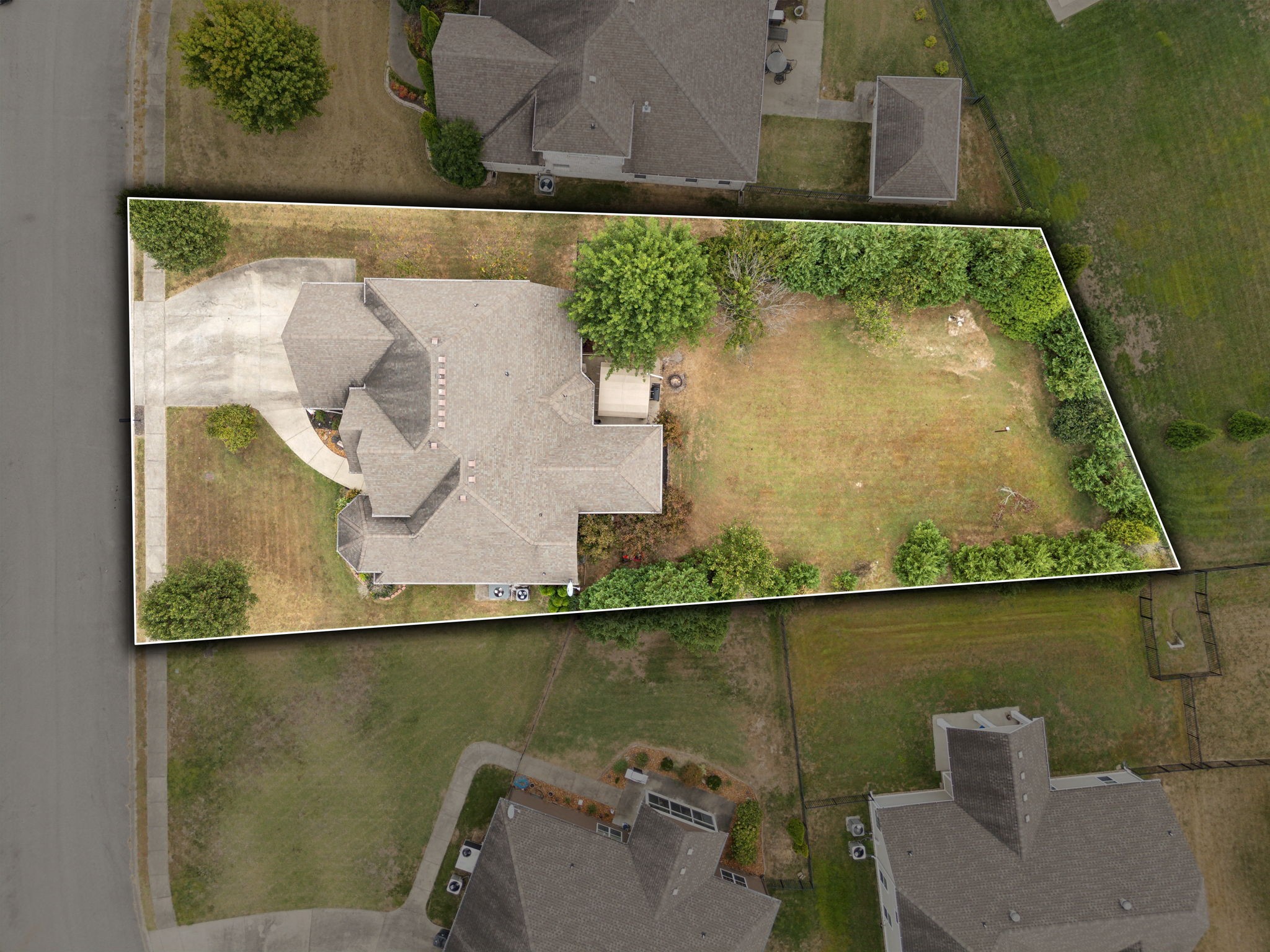 1049 Willow Cir