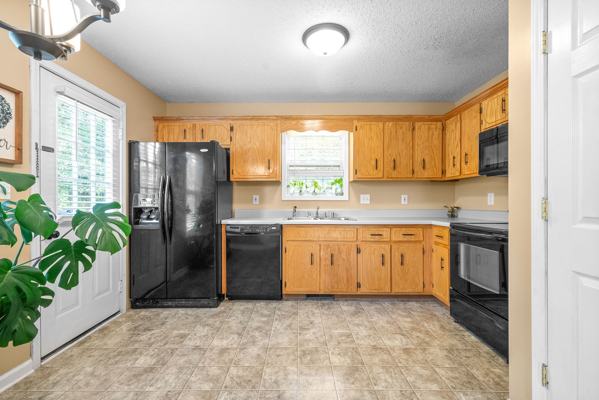 448 Victory Rd