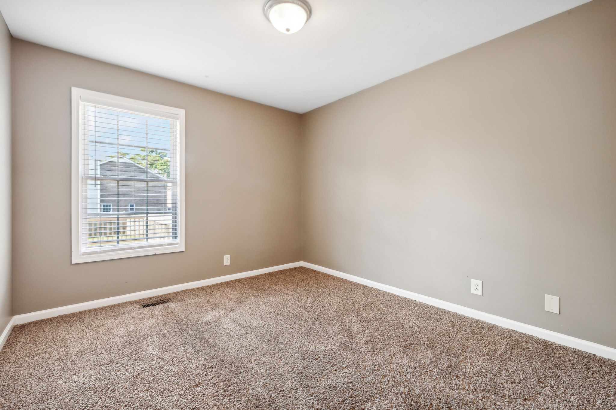 1368 Bluebonnet Dr
